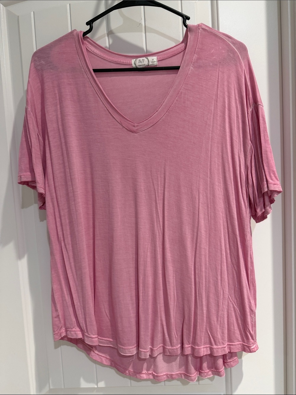 Everyday V-Neck Short Sleeve Tee in Rose Pink